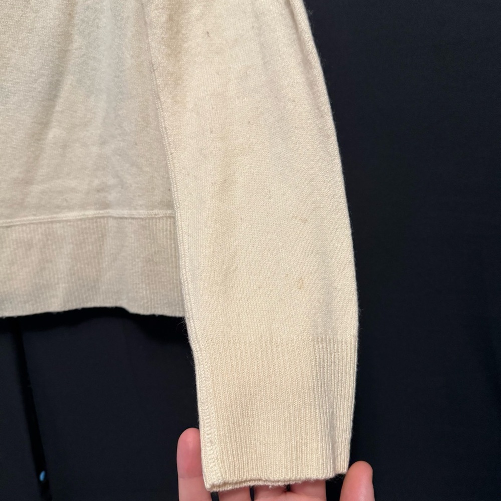 Christopher Fischer cream cashmere long sleeve sweater with “blah blah blah” - Picture 5 of 7